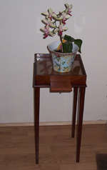 Urn stand